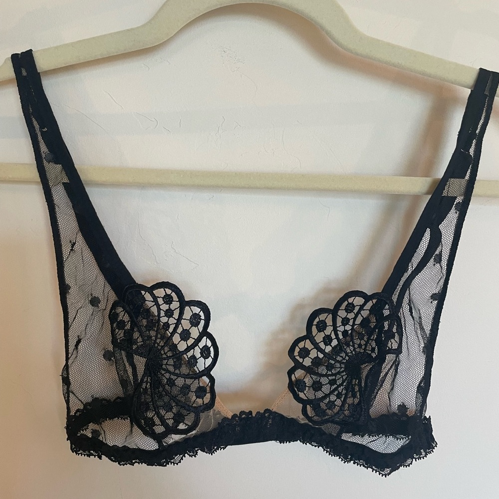 La Perla 32 bra and small panty most exquisite lace.